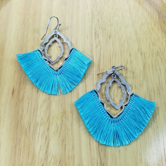 WILDFLOWER TURQUOISE FRINGED SILVER TONE MOROCCAN FAN EARRINGS - Picture 5 of 5